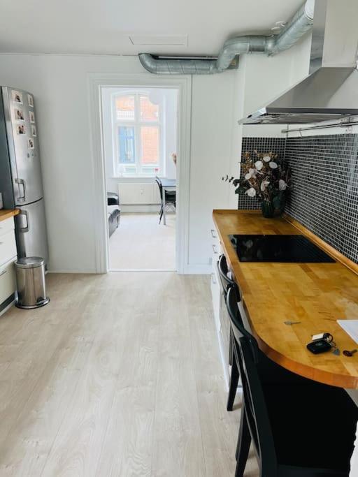Lovely 1-Bedroom Condo In Aarhus C Exterior foto